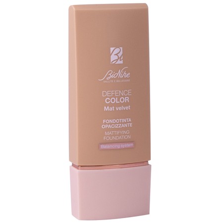 Tubetto da 30 ml di Bionike Defence Color Mat Velvet Fondotinta Opacizzante 02 Cream