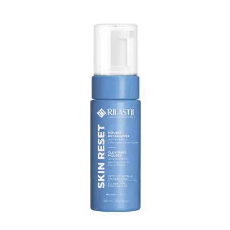 Flacone da 165 ml di Rilastil Skin Reset Mousse Detergente
