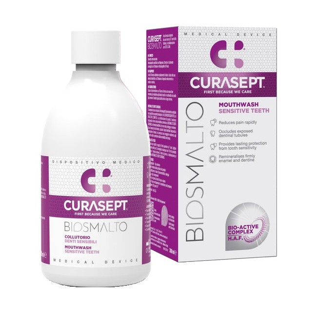 Flacone da 300 ml di Curasept Biosmalto, collutorio per sensibilità dentale. Flacone da 300 ml di Curasept Biosmalto, collutorio per sensibilità dentale.