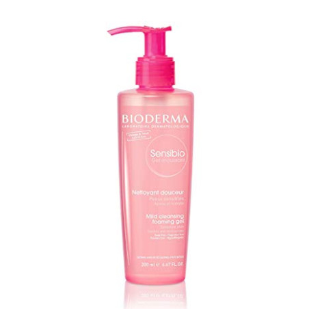 Flacone da 500 ml di Bioderma Sensibio Gel Moussante Gel Detergente Micellare Per Pelle Reattiva. Flacone da 500 ml di Bioderma Sensibio Gel Moussante Gel Detergente Micellare Per Pelle Reattiva.