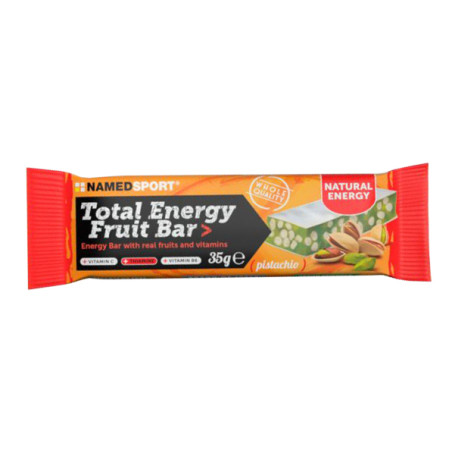 Barretta da 35 g di Named Sport Total Energy Fruit Pistacchio, barretta a base di carboidrati e vitamine. Barretta da 35 g di Named Sport Total Energy Fruit Pistacchio, barretta a base di carboidrati e vitamine.