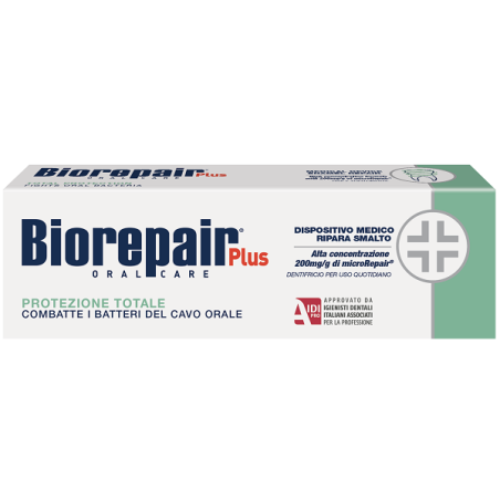 Tubo da 75 ml di Biorepair Plus Protezione Totale, dentifricio per rinforzare lo smalto dentale. Tubo da 75 ml di Biorepair Plus Protezione Totale, dentifricio per rinforzare lo smalto dentale.