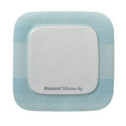 MEDICAZIONE BIATAIN IN SCHIUMA DI POLIURETANO A RILASCIO DI ARGENTO CON BORDO ADESIVO IN SILICONE 15X15 CM 5 PEZZI
