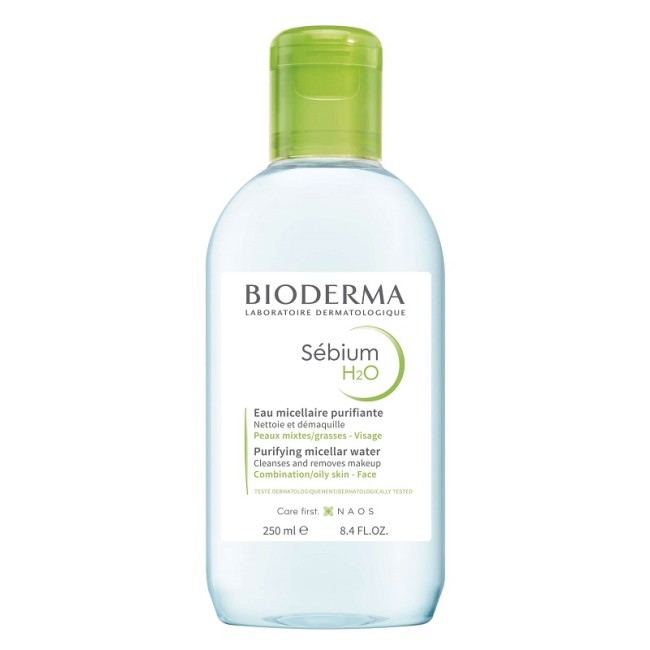 Flacone da 250 ml di Bioderma Sebium H2O Acqua Detergente E Struccante Per Pelle Grassa. Flacone da 250 ml di Bioderma Sebium H2O Acqua Detergente E Struccante Per Pelle Grassa.