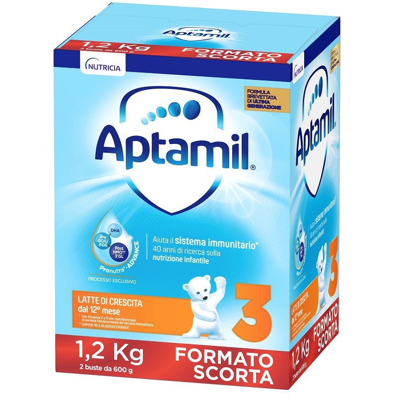 Confezione da 1200 grammi di Aptamil 3, latte in polvere per la crescita dei bambini dai 12 mesi. Confezione da 1200 grammi di Aptamil 3, latte in polvere per la crescita dei bambini dai 12 mesi.