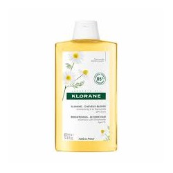 Flacone da 400 ml di Klorane Shampoo alla camomilla per capelli biondi.