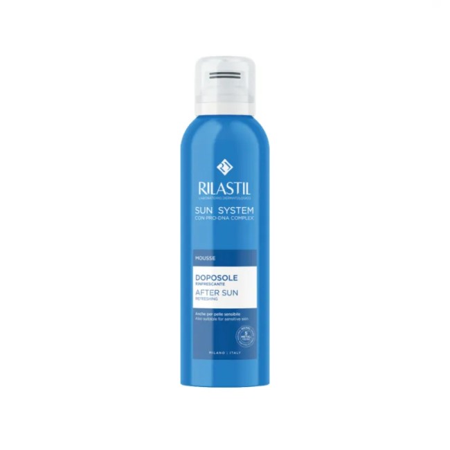 Flacone da 200 ml di Rilastil Mousse Doposole Lenitiva Rinfrescante