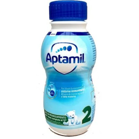 Bottiglia da 500 ml di Aptamil 2, latte di proseguimento per lattanti da 6 a 12 mesi.