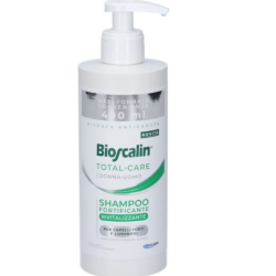 Flacone da 400 ml di Bioscalin Total Care Shampoo Rivitaizzante.