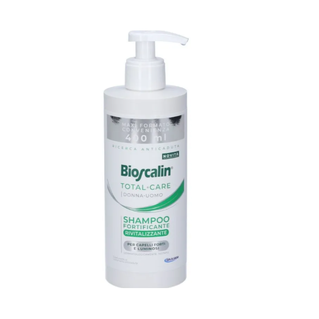Flacone da 400 ml di Bioscalin Total Care Shampoo Rivitaizzante. Flacone da 400 ml di Bioscalin Total Care Shampoo Rivitaizzante.